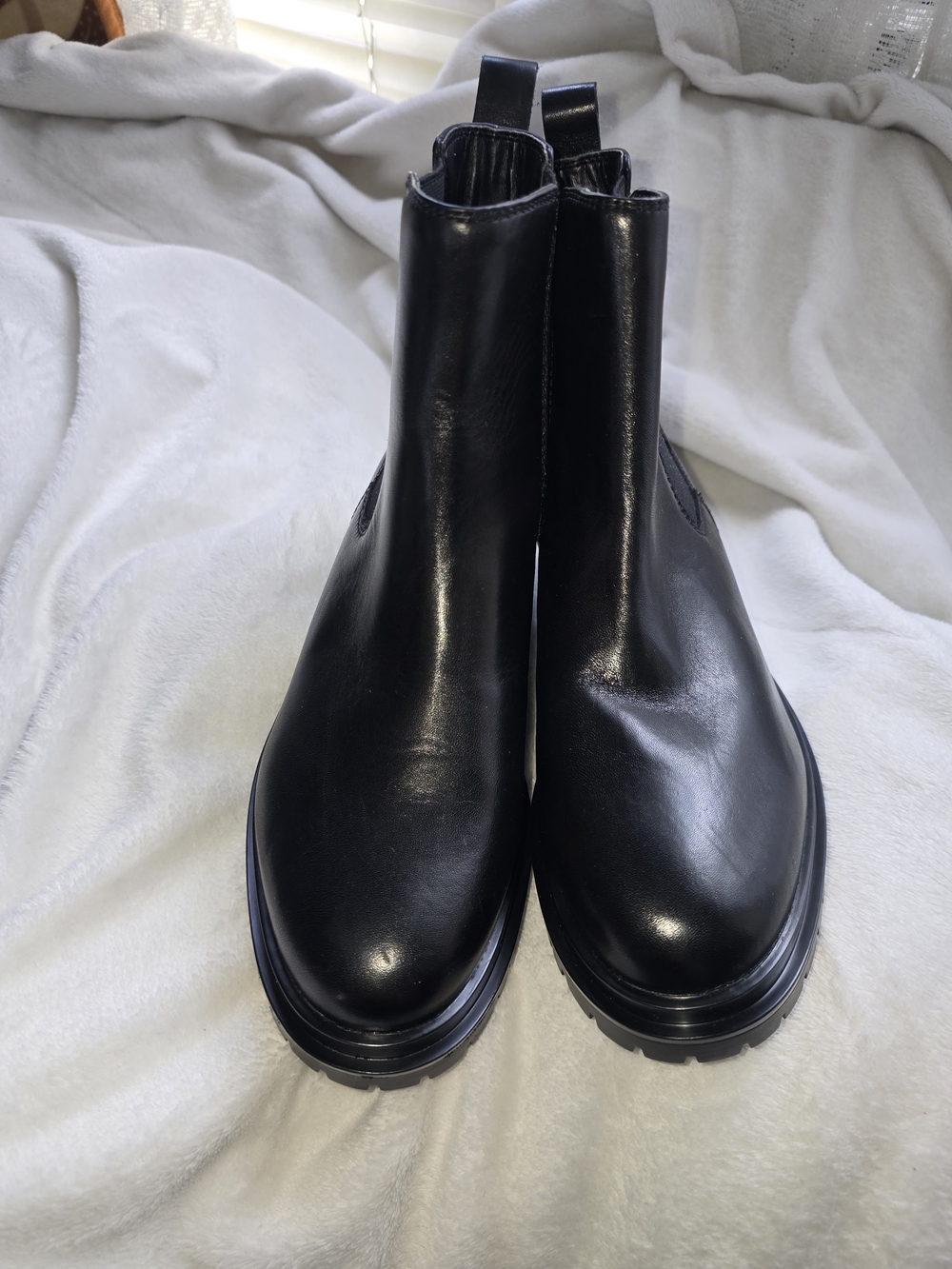 Ralph Lauren Black Chelsea Boots - Sleek Leather Slip-On